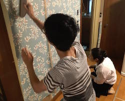 土壁に壁紙を貼ってみようセルフリノベ 第二弾 お店 Kumiki Project ともに つくるを 楽しもう